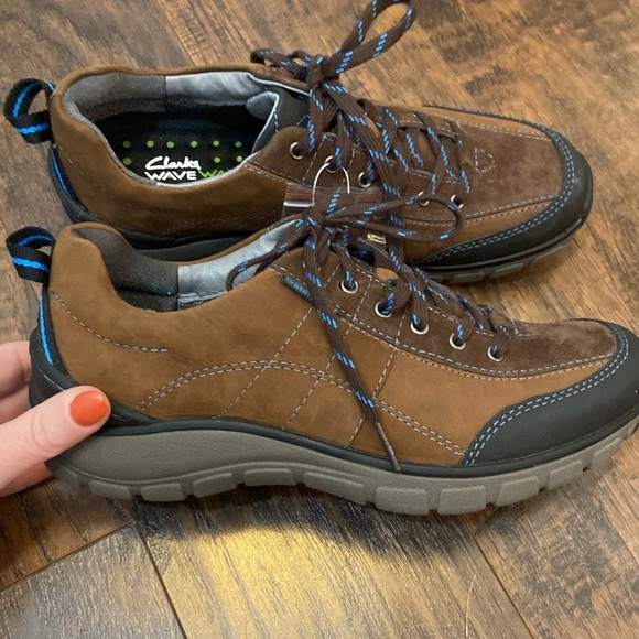 NWOT Clarks WaveWalk Waterproof Boots - Picture 2 of 7